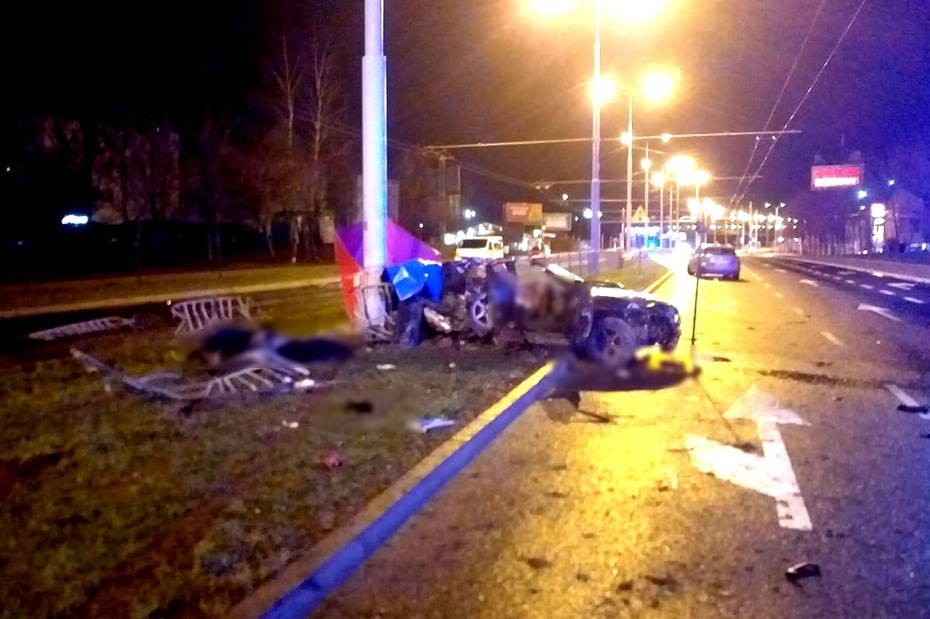 W Lublinie doszło do tragicznego wypadku, w którym zginęło trzech nastolatków. (fot. PAP)