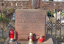 Inny grób z epoki Chełmońskiego - z żeliwa