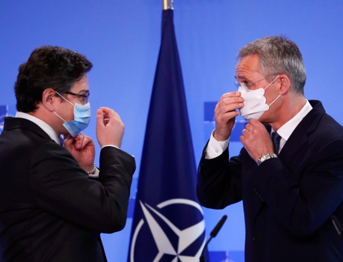 Szef NATO: Rosja musi zakończyć militarną rozbudowę sił na Ukrainie i wokół niej