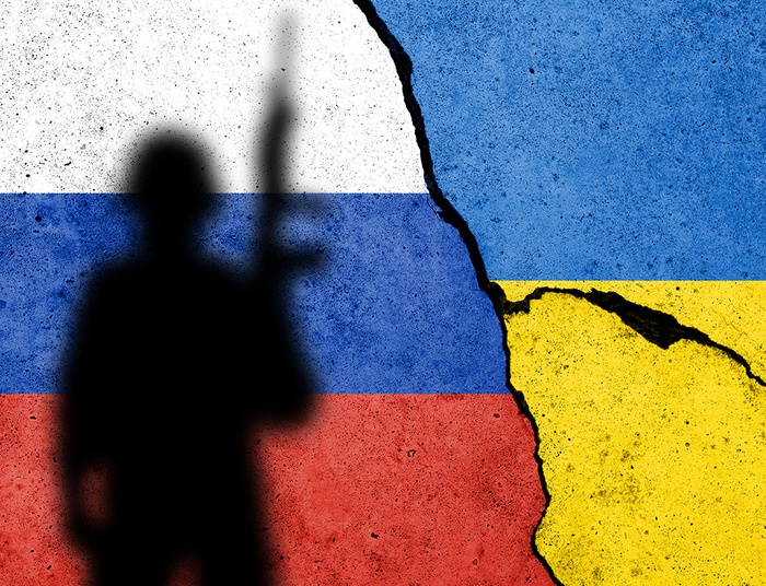 „Rosja na dziś wojnę informacyjną przegrywa. Ale strategię ma rozłożoną na lata”