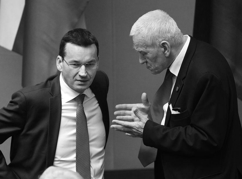 Premier Mateusz Morawiecki i jego ojciec. fot. PAP / Radek Pietruszka
