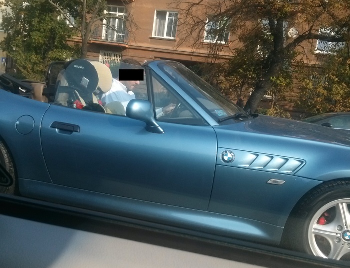 Wyluzowany tatuś spotkany po drodze do pracy.