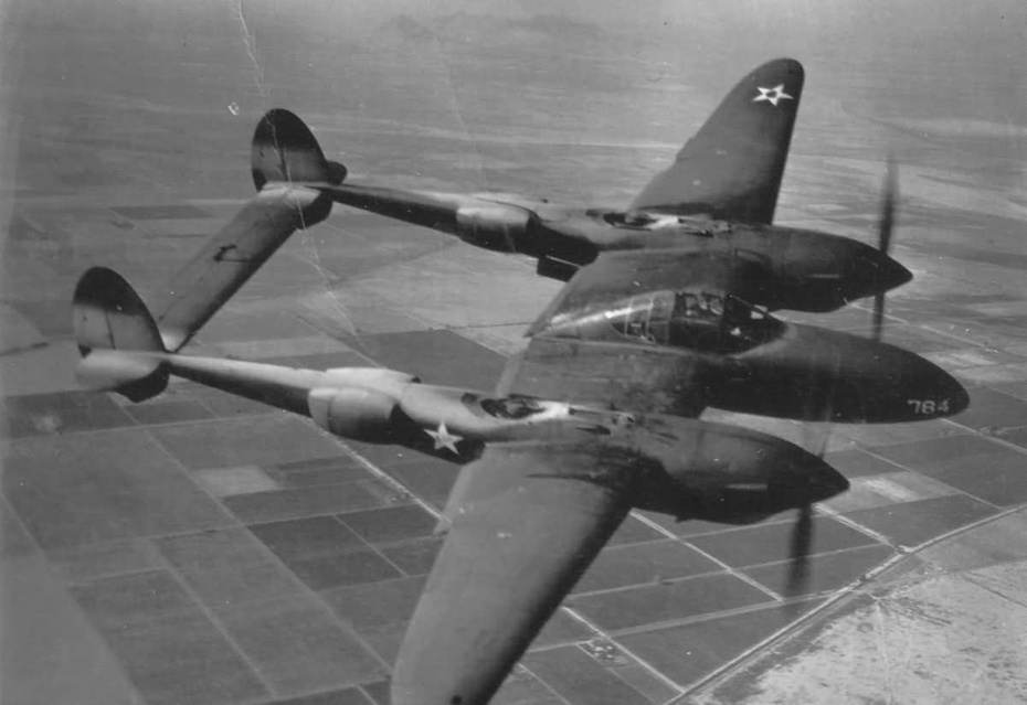 Lockheed P 38 "Lightning". Zdjęcie: https://www.worldwarphotos.info/gallery/usa/