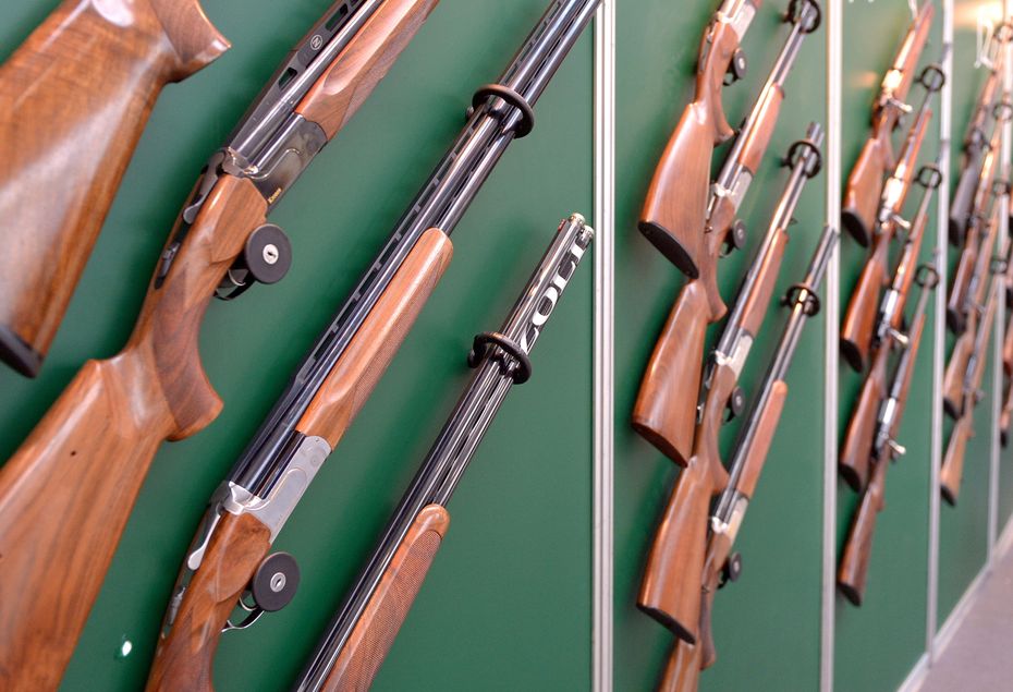 na zdjęciu: broń myśliwska, zdjęcie ilustracyjne. fot. PAP/Darek Delmanowicz