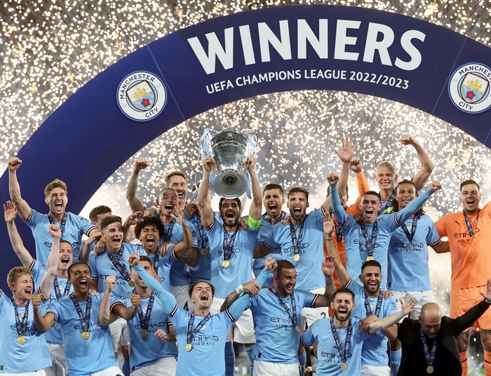 Guardiola i City w potrójnej koronie