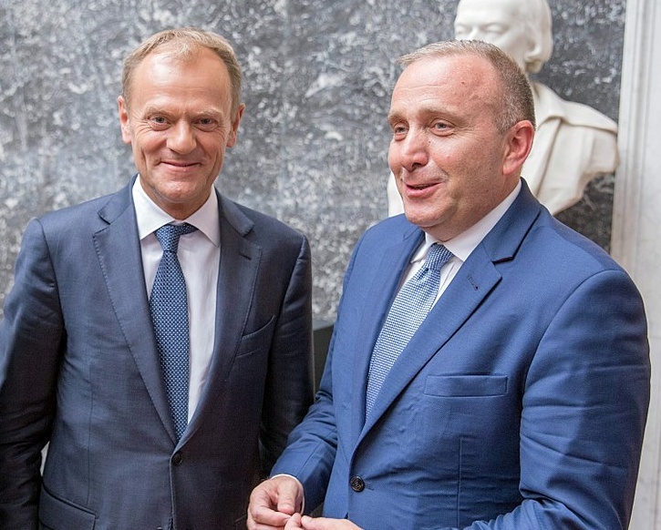 Donald Tusk i Grzegorz Schetyna. fot. Wikimedia/European People's Party
