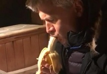 Michał Żebrowski dołączył do akcji #bananaselfie.