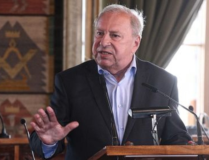 Jerzy Stuhr wraz z Mariuszem Szczygłem pozwali państwo polskie za smog