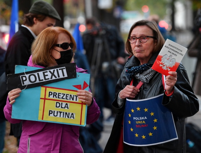 KE: Orzeczenie polskiego Trybunału Konstytucyjnego budzi poważne obawy
