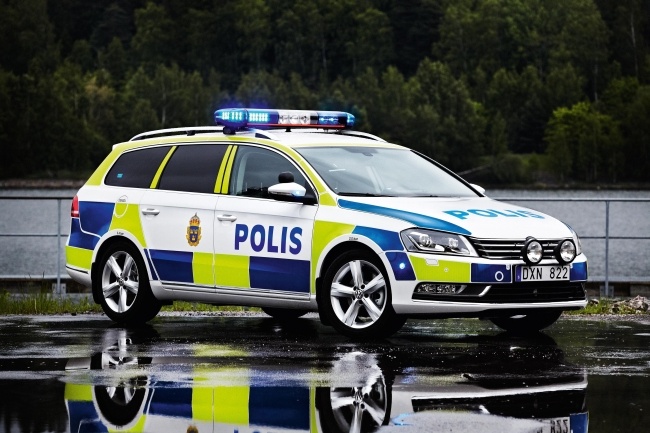 Radiowóz szwedzkiej policji, zdjęcie liustracyjne, fot. Wikimedia Commons