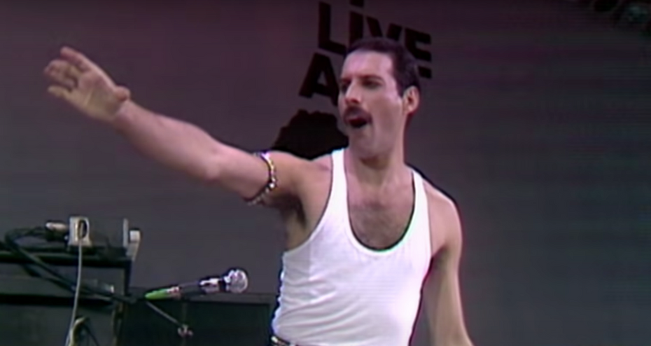 (Freddie Mercury. Fot. YouTube/Live Aid)