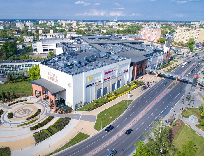 Alarm bombowy w Radomiu. Ewakuowano wszystkich z galerii handlowej