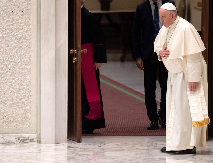 Papież nazwał podwyżkę wydatków na zbrojenia "szaleństwem". Jest już odpowiedź