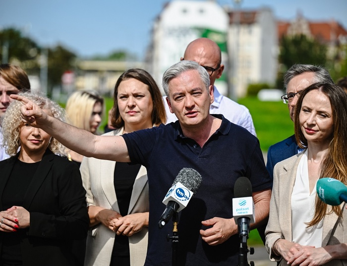 Biedroń zdradził, kiedy zostanie podpisany Pakt Senacki. „To stanie się ciałem”