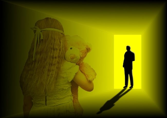Raport ws. pedofilii: Co trzeci sprawca to członek rodziny skrzywdzonego dziecka.