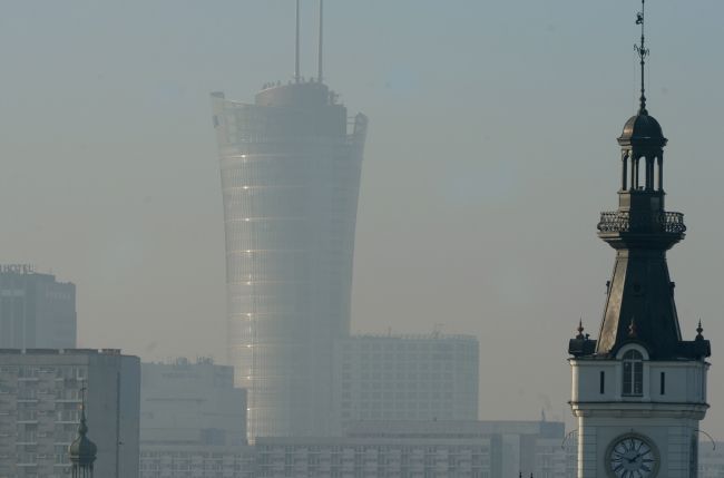 Smog w Warszawie. fot. 	PAP/Jacek Turczyk