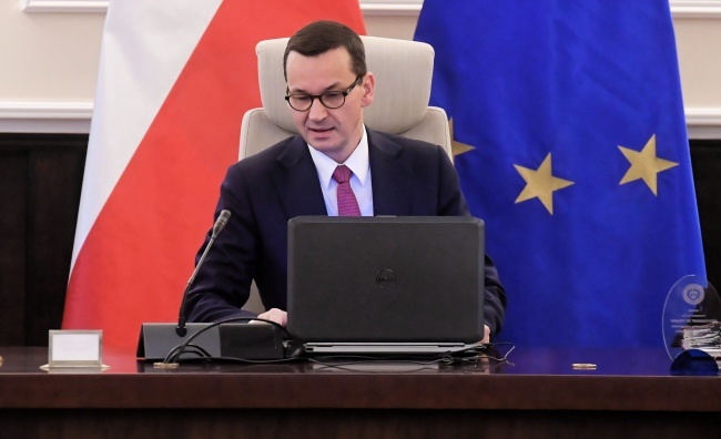 Premier Mateusz Morawiecki określił publikację "GW" jako "górę, która urodziła mysz", fot. PAP/Piotr Nowak