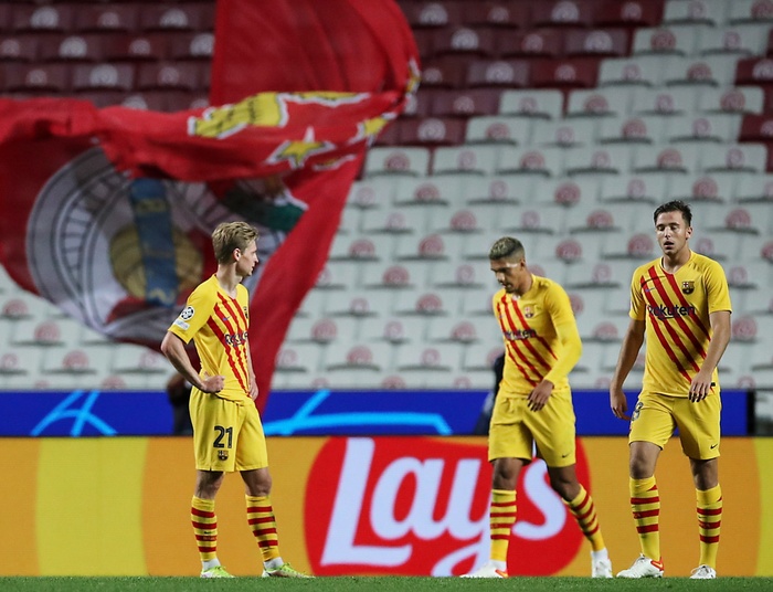 Barcelona na dnie. Po klęsce z Benficą los Koeamana jest przypieczętowany