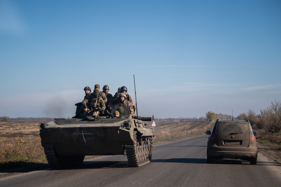Ukraińscy żołnierze na stanowiskach bojowych w obwodzie charkowskim. (Zdjęcie poglądowe) Źródło: PAP/Viacheslav Ratynskyi