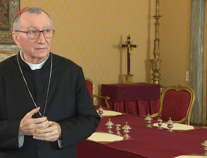 Współpracownik papieża zaskoczył. Uważa, że dostawy broni na Ukrainę to... eskalacja