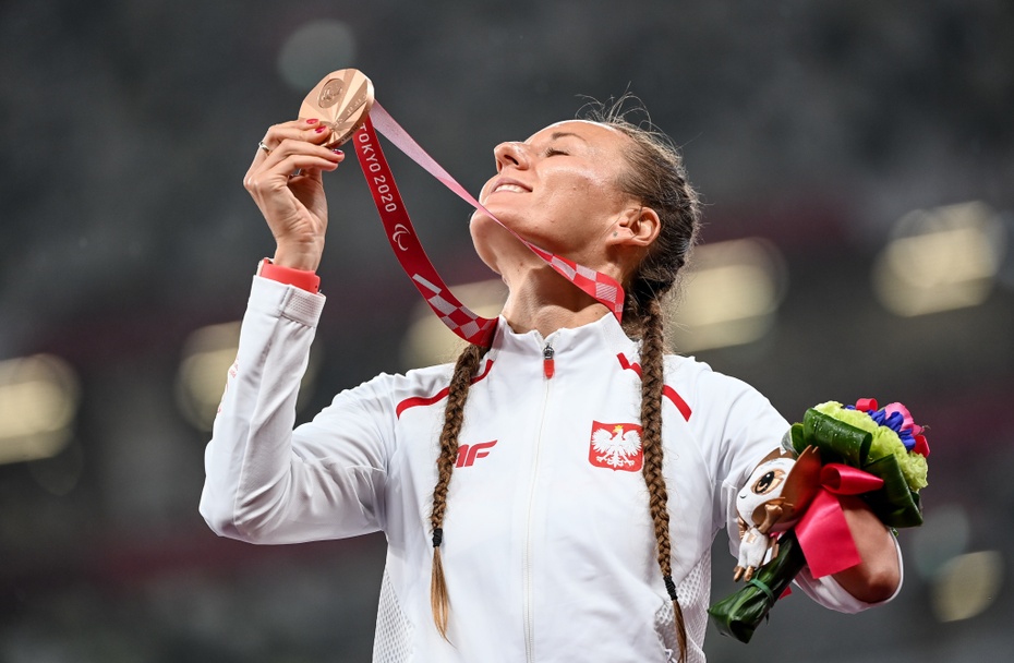 Alicja Jeromin na swój brązowy medal. fot. Twitter/ Bartłomiej Zborowski/PKPar