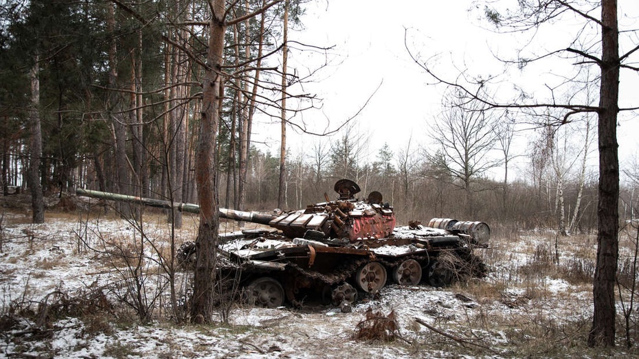 Rosyjski czołg w okolicach Wuhłedaru. Fot. Twitter/@friedhelm_mosel