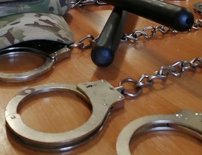 Łom, pała i kajdanki. O PO - dziale władzy