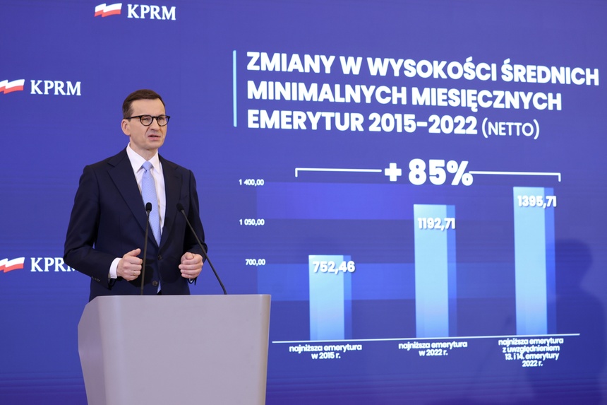 Premier zapowiada wyraźną rewaloryzację rent i emerytur. Fot. PAP/Leszek Szymański