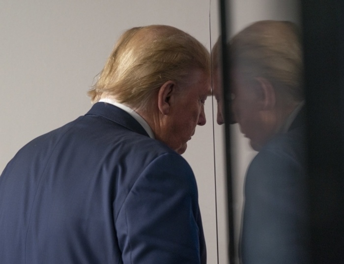 Procesowa farsa w Senacie USA...