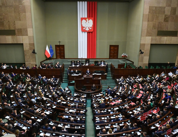 Zerowy VAT na żywność, paliwa i energię uchwalony przez Sejm. Przyjęli też inną ustawę