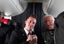 Lech Wałęsa w podróży do Mediolanu. Fot. Twitter/Lech Wałęsa