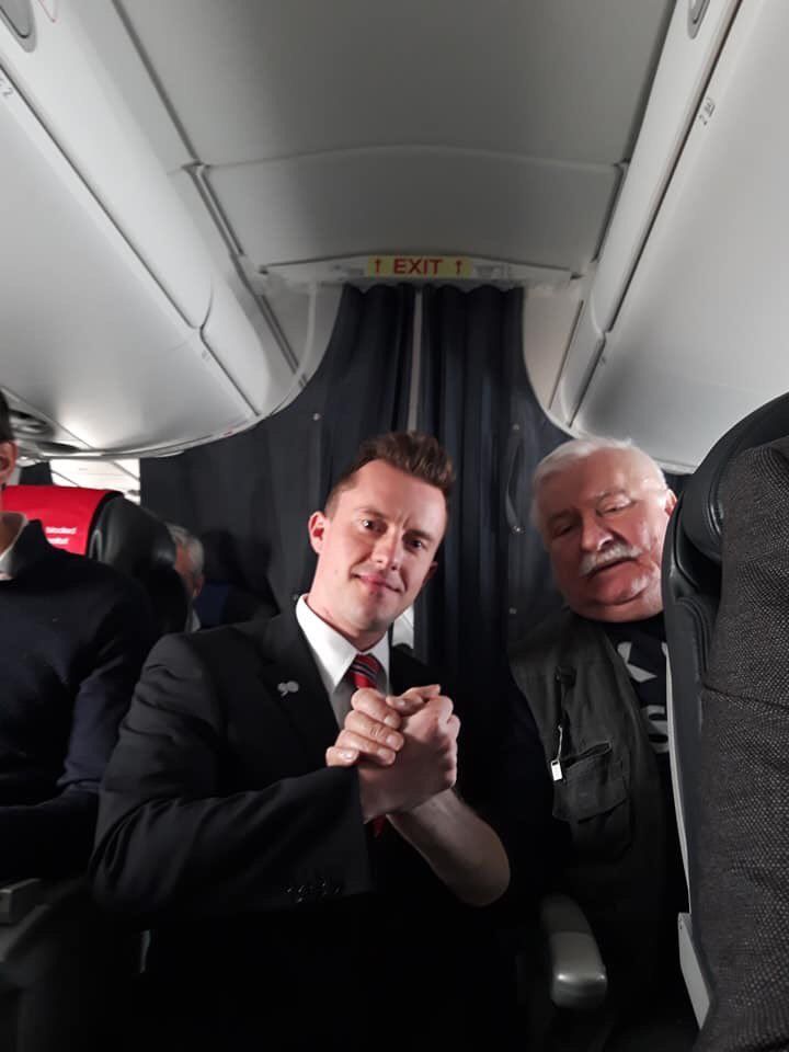 Lech Wałęsa w podróży do Mediolanu. Fot. Twitter/Lech Wałęsa