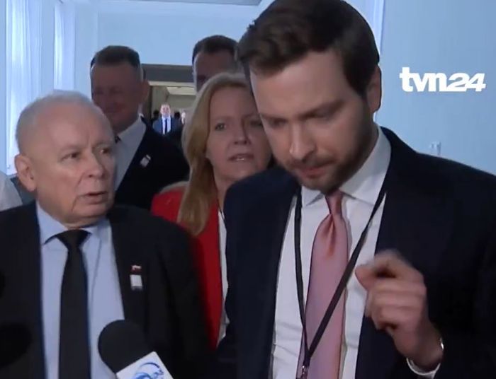 Gorąco w Sejmie. Kaczyński do dziennikarza TVN24: "Pan jest chamem"