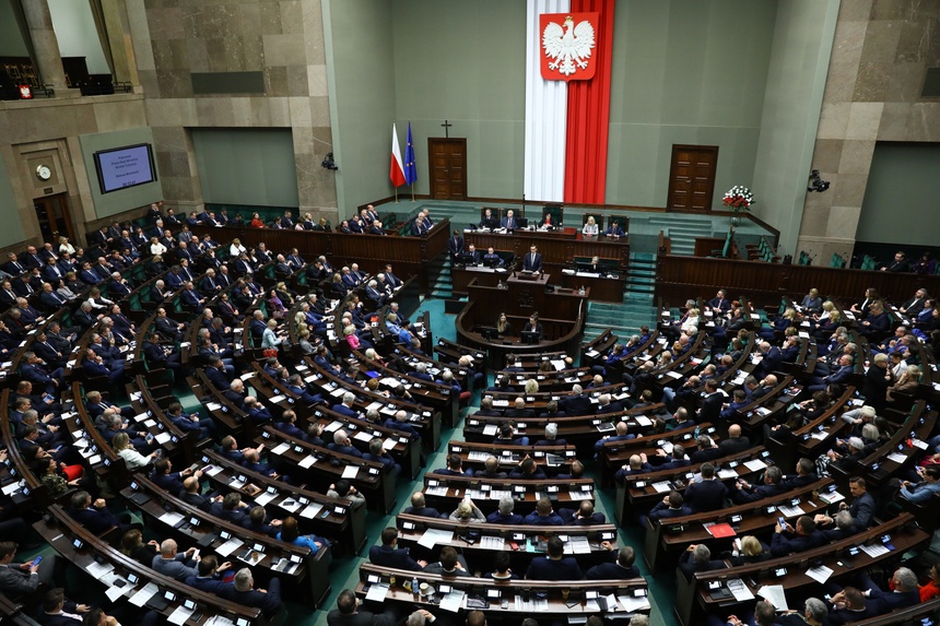 W Sejmie wywiązała się awantura pomiędzy posłem KO Tomaszem Szymańskim a posłankami PiS. Źródło: PAP/Rafał Guz