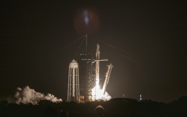 Falcon 9 rusza na orbitę, fot. PAP/EPA/CRISTOBAL HERRERA-ULASHKEVICH