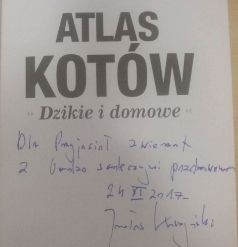 „Atlas kotów” Jarosława Kaczyńskiego sprzedano na aukcji za 25 tys. 300 zł. Fot. Allegro.pl
