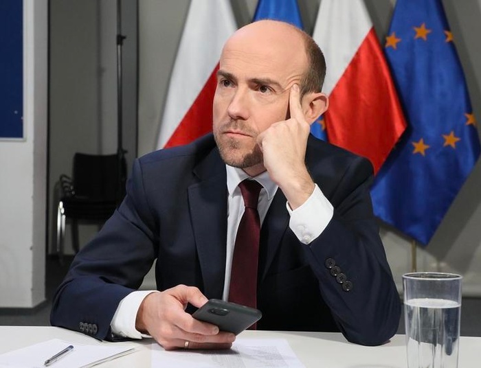 Pokłosie imprezy na urodzinach Mazurka. Budka i Siemoniak posypują głowy popiołem