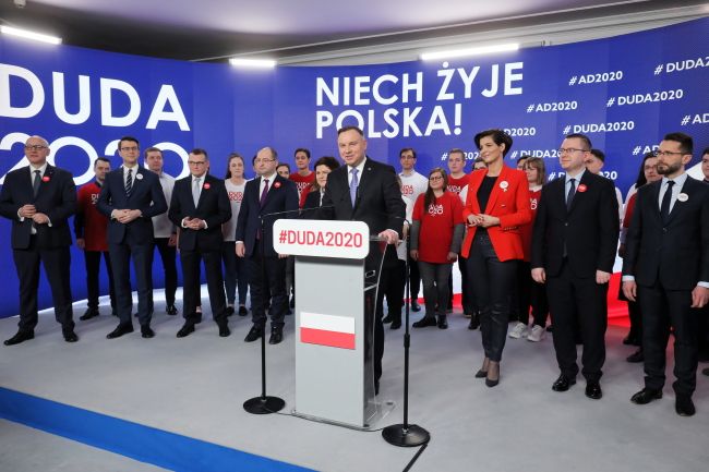 Andrzej Duda prezentuje swój sztab wyborczy