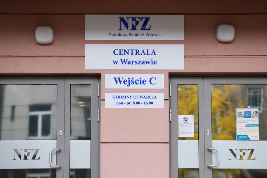 n/z: Centrala Narodowego Funduszu Zdrowia w Warszawie. fot. PAP/Leszek Szymański