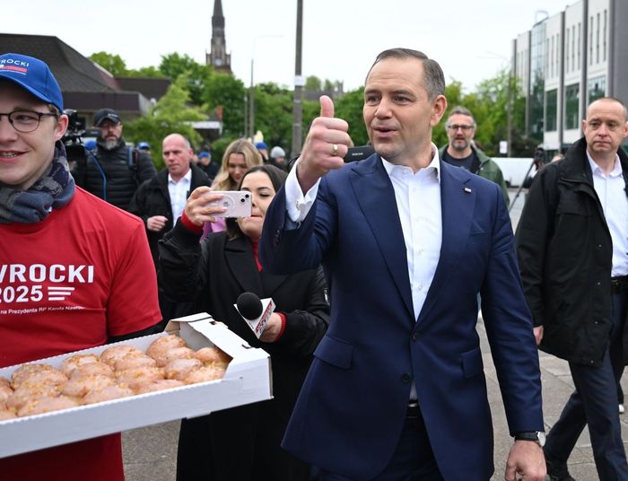 Opadł kurz po pierwszej turze. Nawrocki w nieco lepszej sytuacji