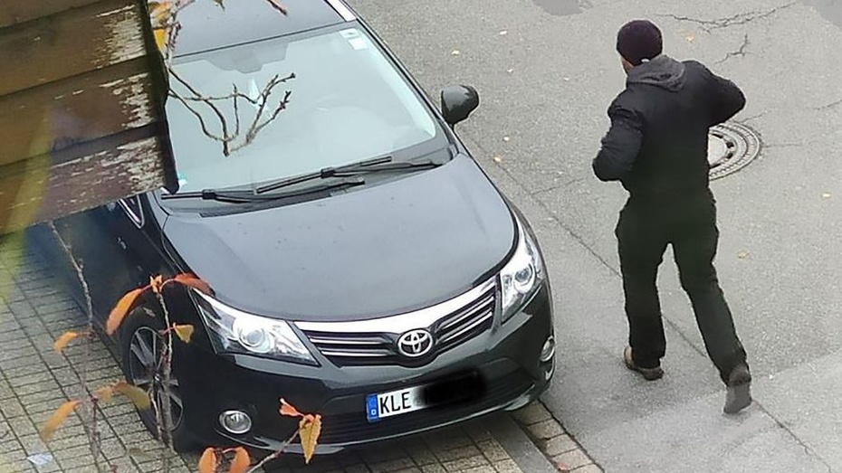 Zdjęcie udostępnione przez niemiecką policję zaraz po odkryciu włamania do urzędu celnego w Emmerich. Fot. Mat. prasowe
