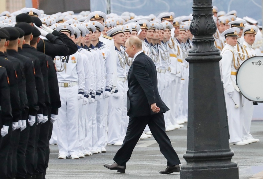 Prezydent Rosji Władimir Putin ogłosił w niedzielę nową doktrynę morską. Fot. PAP/EPA/ANATOLY MALTSEV