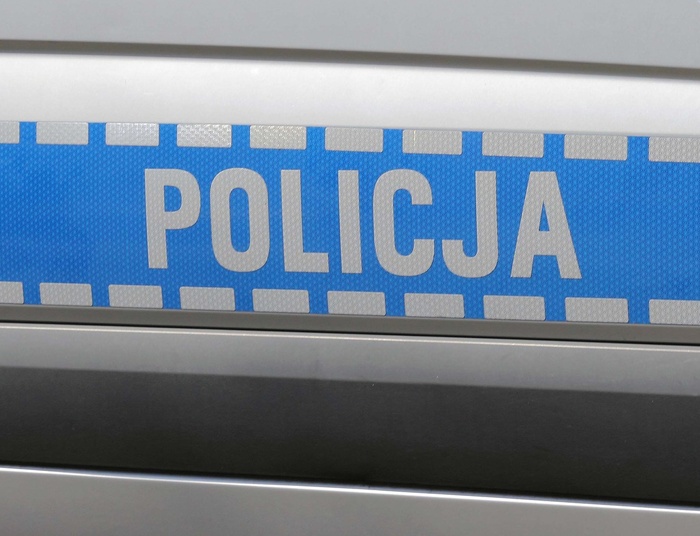 Oszuści na drogach. Celowo doprowadzali do wypadków