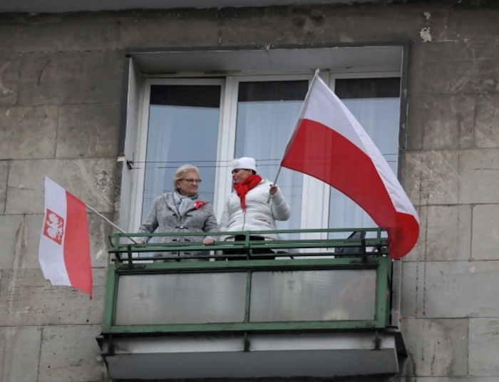 Nikt nie może zmienić na lepsze kraju którego nie kocha.