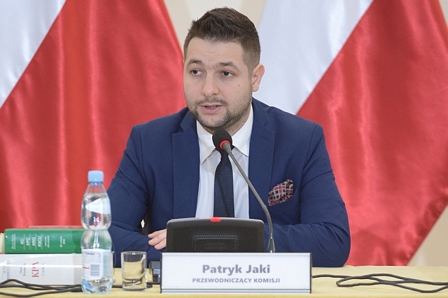 Patryk Jaki na posiedzeniu komisji ds. reprywatyzacji, fot. PAP/Marcin Obara