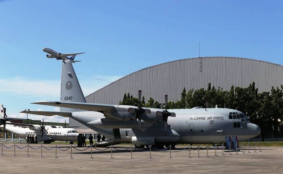 Samolot wojskowy filipińskich sił zbrojnych C-130.