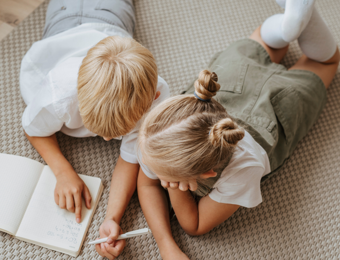 Imię dla chłopca, imię dla dziewczynki. Najpopularniejsze imiona 2024 w Polsce