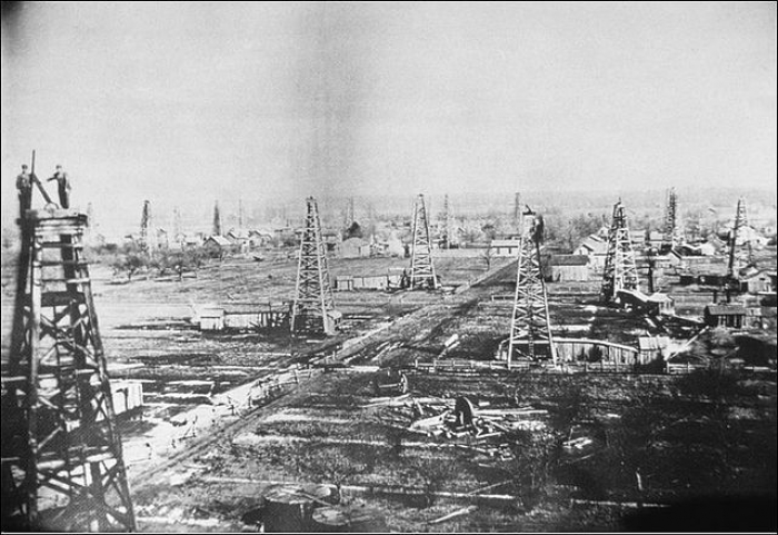 Początki wydobycia ropy w amerykańskim Ohio, r. 1885. Fot. ODNR, public domin.