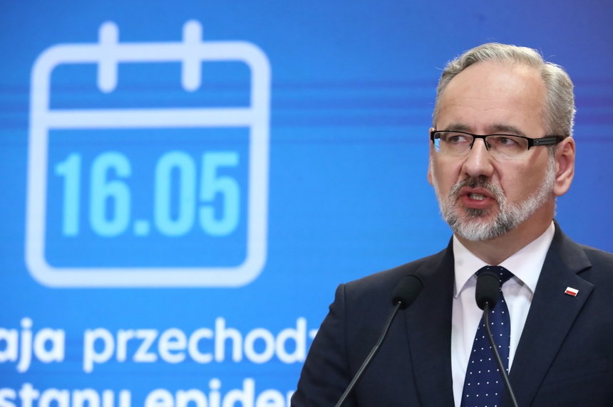 Minister zdrowia poinformował w piątek, że stan epidemii zostaje przekształcony w stan zagrożenia epidemicznego. Fot. PAP/Tomasz Gzell