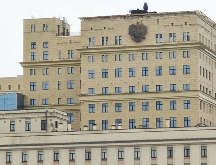 Putin boi się ataku. Coś takiego Rosjanie zamontowali na dachu ważnego budynku